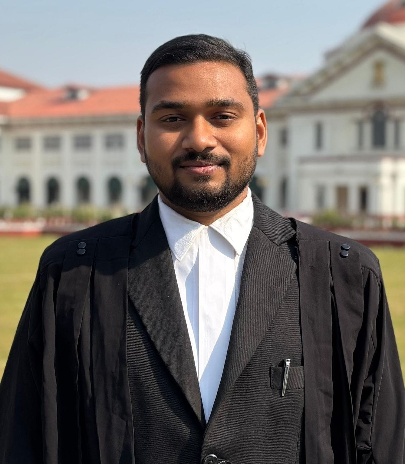 Adv Ravi Kant